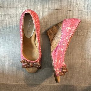 Aerosoles size 6 women’s wedges, pink